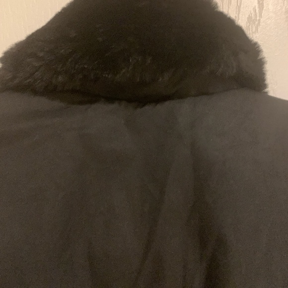 Ann Taylor Black Vest with Faux Fur Collar - Picture 6 of 8